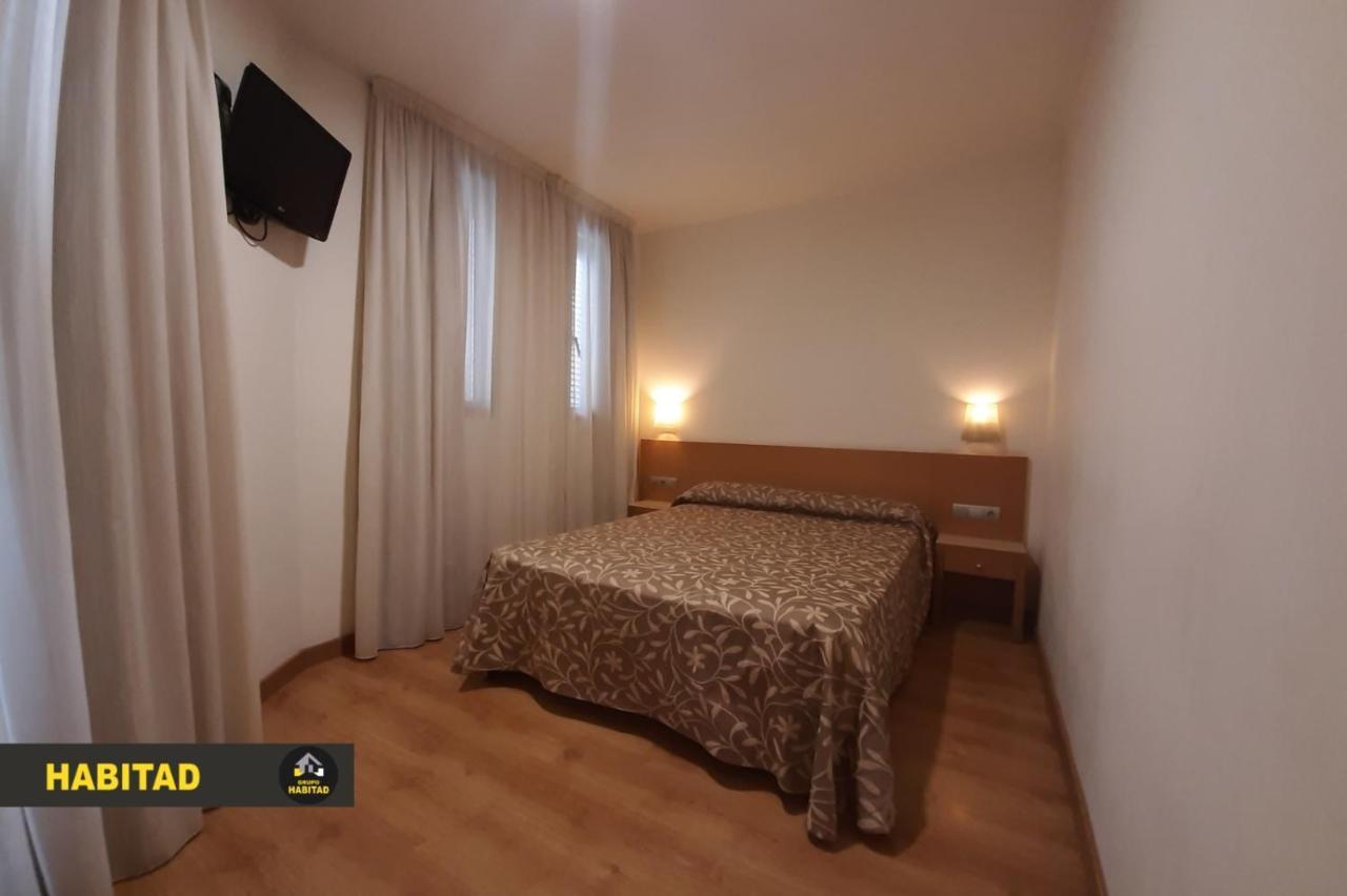 Hostal Rambla Sant Boi de Llobregat Exterior foto