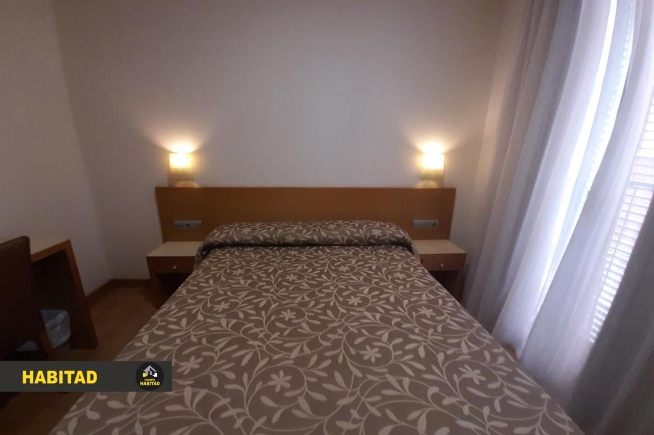 Hostal Rambla Sant Boi de Llobregat Exterior foto
