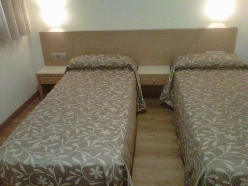 Hostal Rambla Sant Boi de Llobregat Exterior foto
